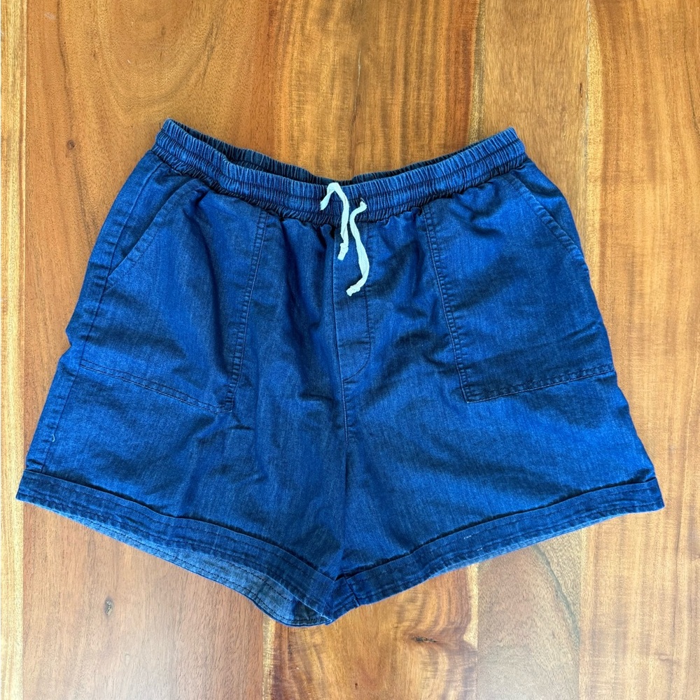 Deja Bleu denim like shorts‎ size L